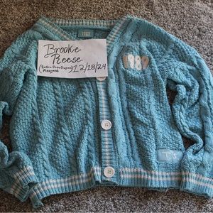 1989(Taylor’s Version) Cardigan 
Size: M/L
Condition: Good(worn once)